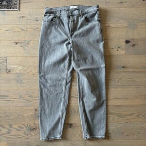 Abercrombie & Fitch High Rise Mom Jeans - 32